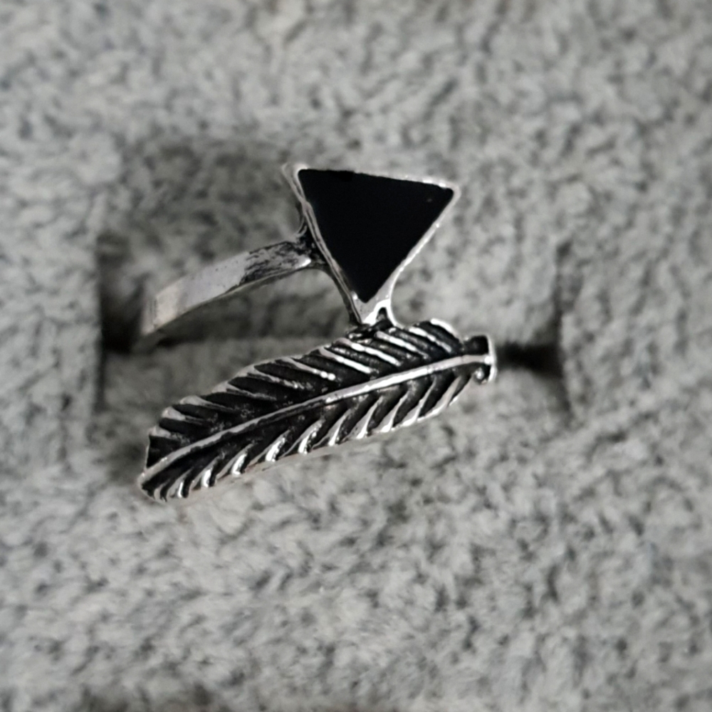 Silver Wraparound Feather Arrow Ring